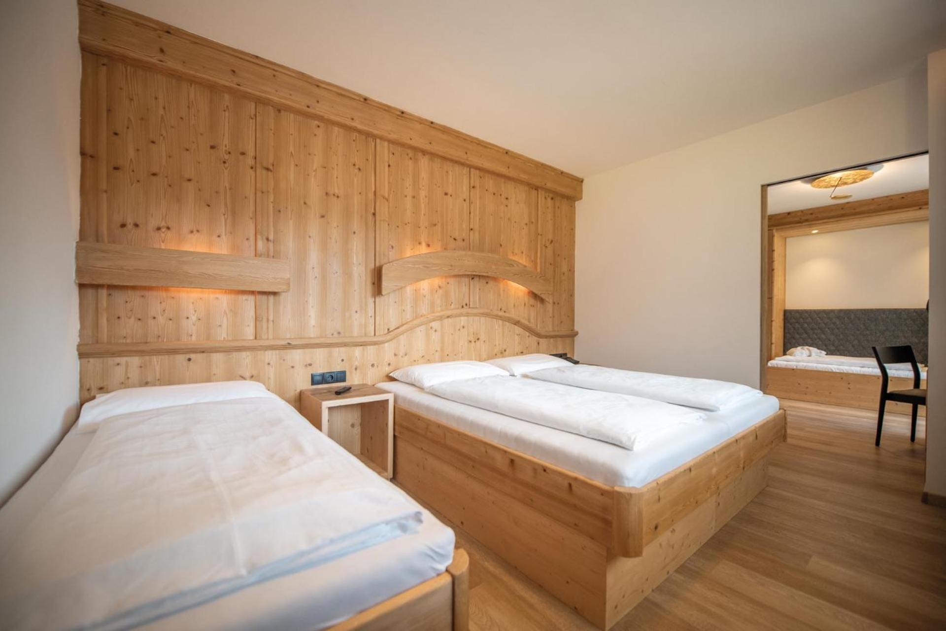 Hotel Condor San Vigilio Di Marebbe Room photo